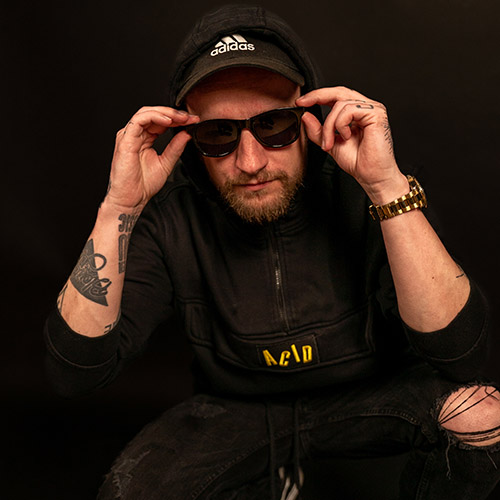 strandbad-gruenau-beach-festivals-artists-blondee