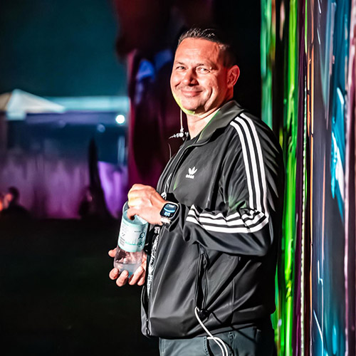 strandbad-gruenau-beach-festivals-artists-coon