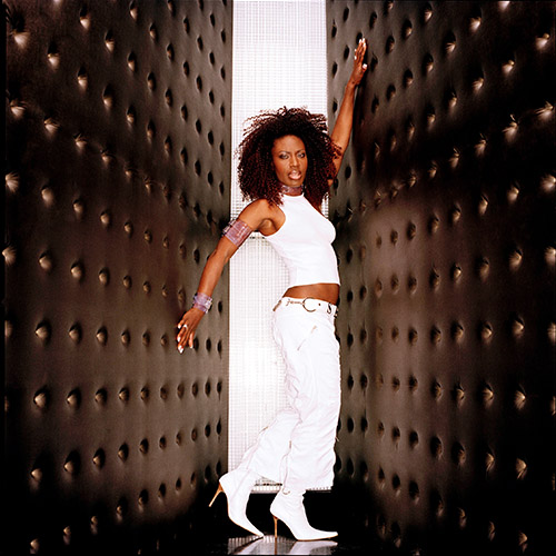 strandbad-gruenau-beach-festivals-artists-culture-beat