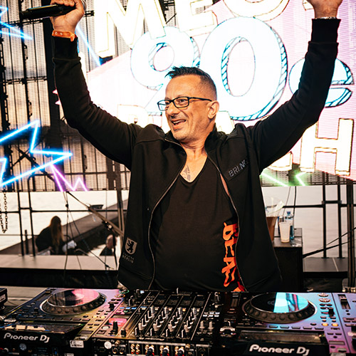 strandbad-gruenau-beach-festivals-artists-ilja