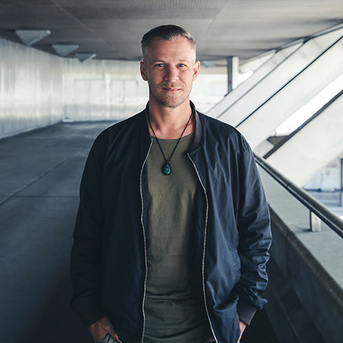 strandbad-gruenau-beach-festivals-artists-thomas-lizzara