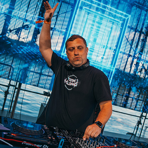 strandbad-gruenau-beach-festivals-artists-tom-klang